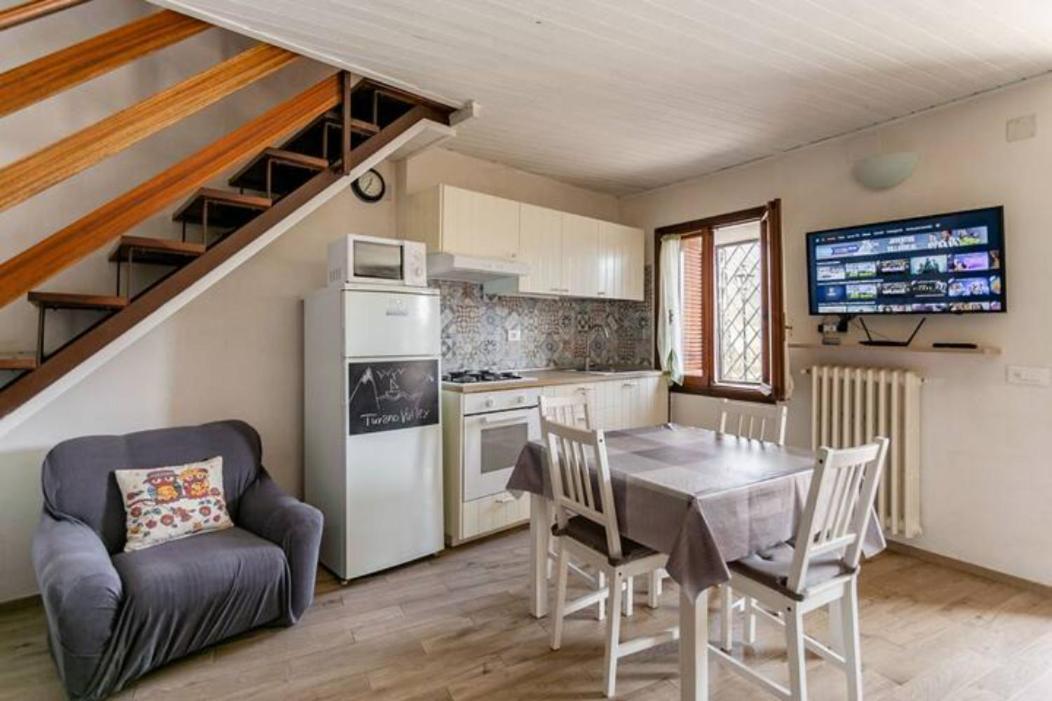 Holiday home Casa Con Terrazzo Vista - Lakeholiday Castel di Tora